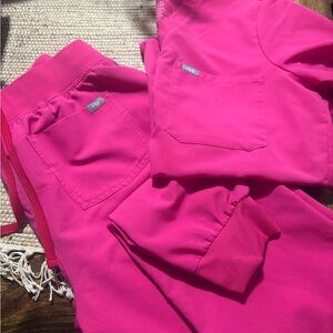 Vibrant Pink figs scrub set